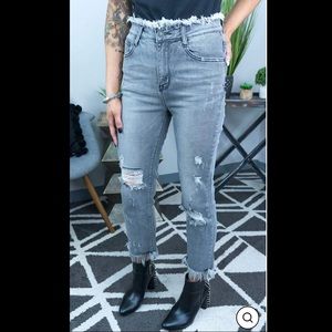 RISEN NWT distressed cropped jeans